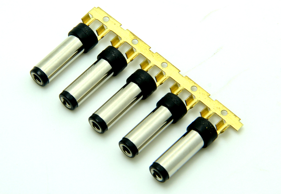 Crimping Barrel Type 10A 12V 5.5 * 2.5 Mm Wire 18 AWG - 26 AWG Male DC Power Plug Connectors